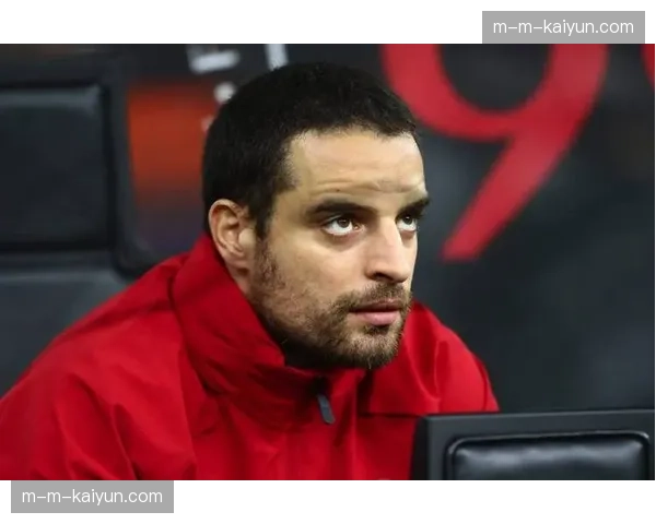 官方：佛罗伦萨与意大利国脚中场博纳文图拉续约至2027年