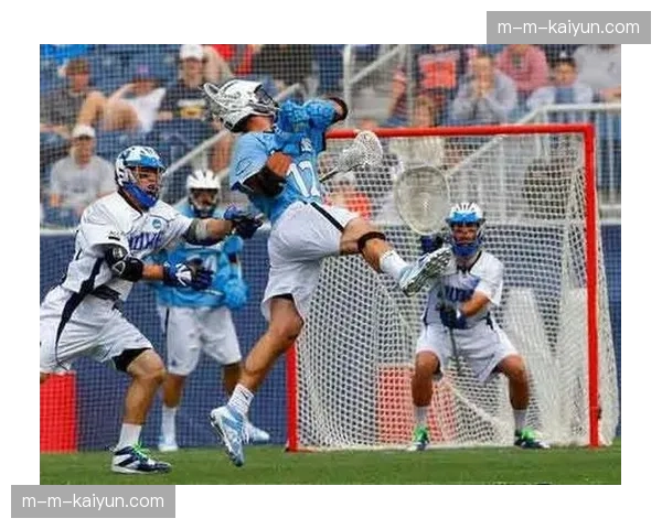 洛杉矶举办大型青少年棒球节,超过千名小球员参与 洛杉矶举办大型青少年棒球节,超过千名小球员参与