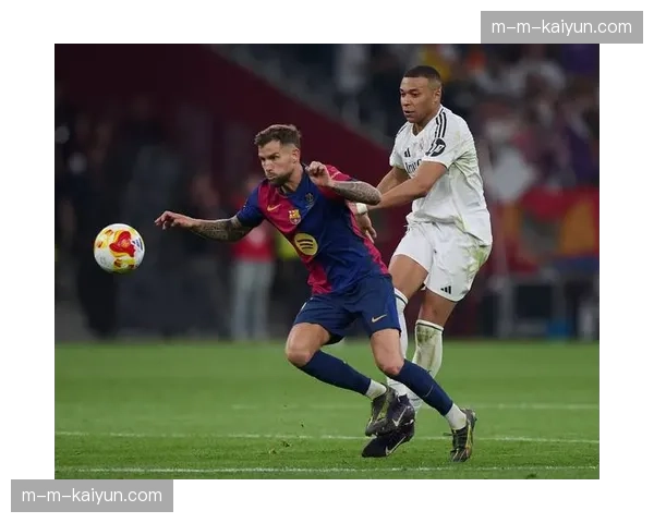 24小时：随队记录皇马在欧冠鏖战后，返回联赛的备战与恢复